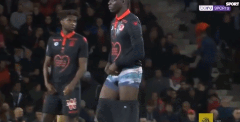 记者丨米兰vs科莫海外赛告吹