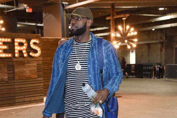 半场：纳什维尔2-0迈阿密国际，乔希-鲍尔破门，瑟里奇点射