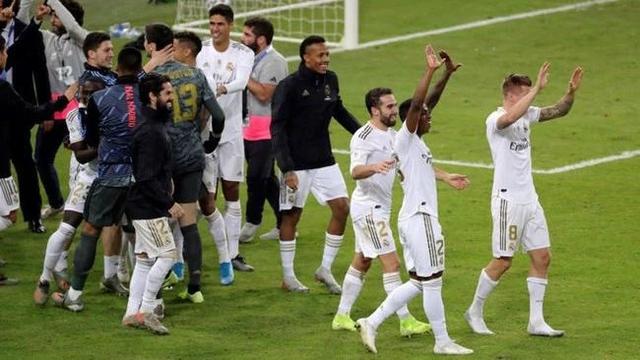 乔-科尔：当年切尔西首回合不敌巴萨后，穆帅痛斥全队没种