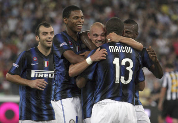 五大联赛周末看点：西甲意甲迎榜首大战 谁掉队？（周末五大联赛前瞻：西甲、意甲榜首对决，谁会掉队？）